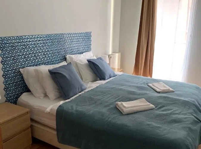 Hi Downtown Apartment A12